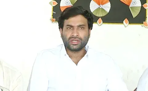 YSRCP Leader Devineni Avinash Fires On Chandrababu