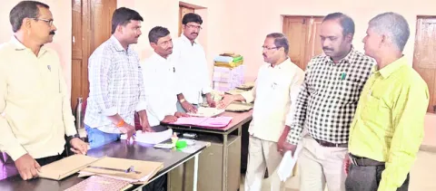 ప్రశాంతంగా ఎన్నికలు జరగాలి..