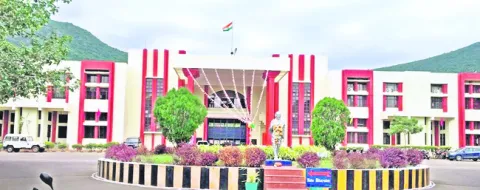 ఖైదీలు డబుల్‌.. సిబ్బందికి ట్రబుల్‌ 