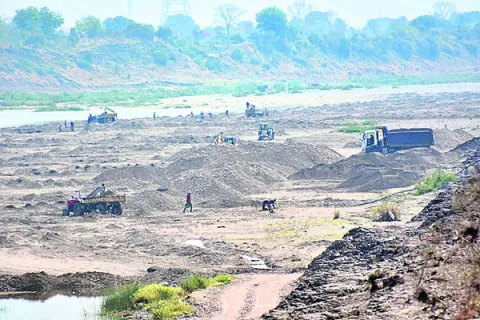 ఆ పంచాయతీలు.. చాలా హాట్‌ గురూ!