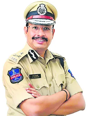 న్యూ ఇయర్‌ ఈవెంట్లకు అనుమతి తప్పనిసరి 
