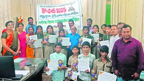 విద్యార్థుల్లో పోటీతత్వం ముఖ్యం 