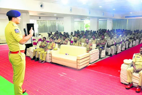 852 మంది పోలీసులతో బందోబస్తు