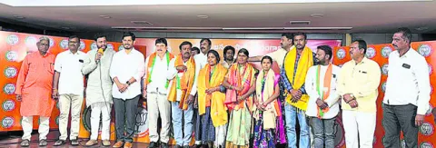 సర్పంచులకు సన్మానం 