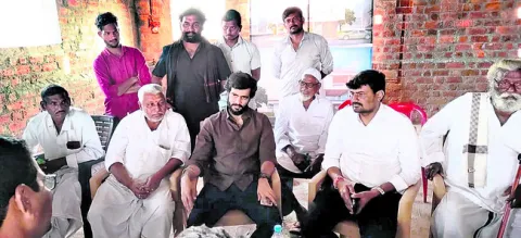 మోసం చేయడంలో చంద్రబాబు దిట్ట