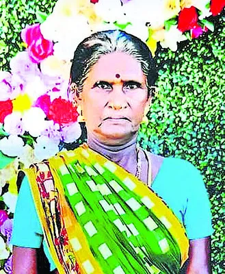 బంగారం కోసం వృద్ధురాలి హత్య