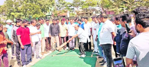 ఉపాధ్యాయుల ఆటల పోటీలు ప్రారంభం 