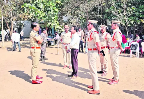 విధి నిర్వహణలో అప్రమత్తంగా ఉండాలి