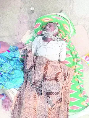 అనారోగ్యంతో కూలి మృతి