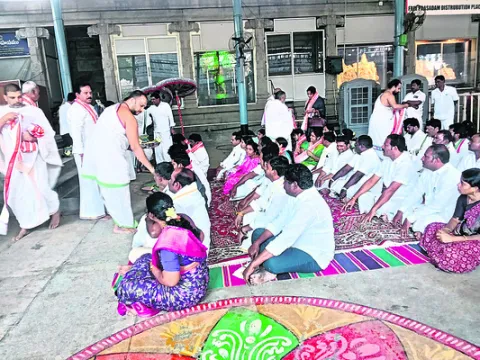 మేయర్‌ దెబ్బకు.. టీడీపీ గంగవెర్రులు 