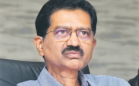 New troubles in the illegal phone tapping case