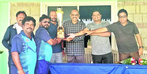 ఎంప్లాయీస్‌ టోర్నీ విజేత గుంతకల్లు రైల్వే ఇంజినీర్స్‌