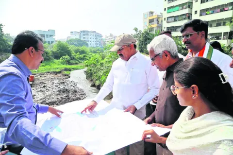 అంతర్జాతీయ ప్రమాణాలతో అభివృద్ధి 