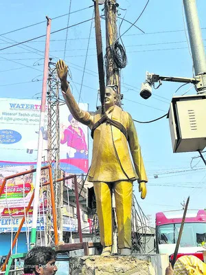 గ్రామాల్లో వికసిస్తున్న కమలం 