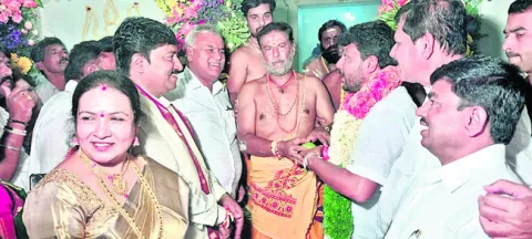 సోమేశ్వరాలయంలో మహా కుంభాభిషేకం