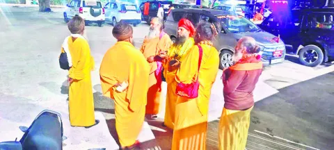 కాళేశ్వరంలో సాధువుల బస