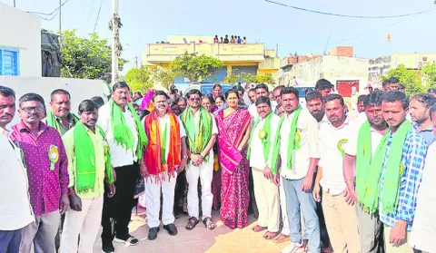 కాంగ్రెస్‌ బలపరిచిన అభ్యర్థులను గెలిపించండి 