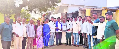 ‘హైదరాబాద్‌ను రెండో రాజధాని చేయాలి’