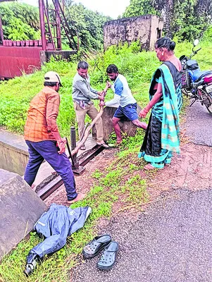 ‘జీతాలు ఇవ్వండి మహాప్రభో’ 