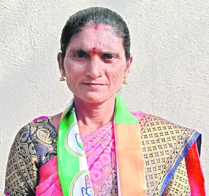 1, 2, 3, 4 ఓట్ల మెజార్టీతో విజయం 