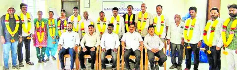 సమస్యల పరిష్కారానికి కృషి 