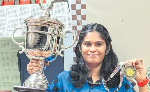 National Women Chess Winner Nandhidhaa8