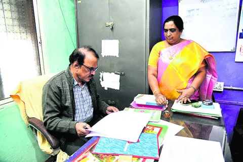 అక్రమ రిజిస్ట్రేషన్ల నియంత్రణకు చర్యలు