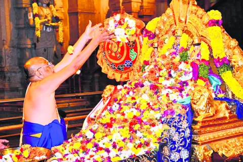 యాదగిరి క్షేత్రంలో ఏకాదశి పూజలు 