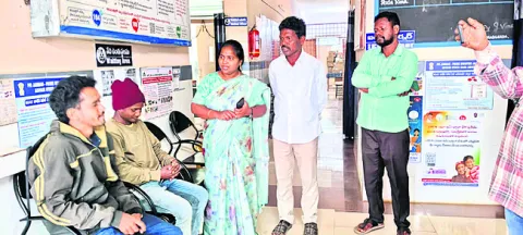 మాడగడ పీహెచ్‌సీ ఆకస్మిక తనిఖీ 