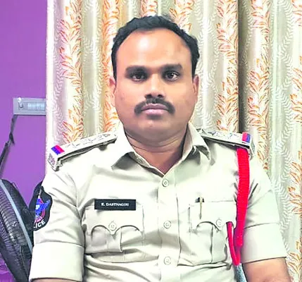 సీఐపై బదిలీ వేటు.. కూటమిలో విభేదాలే కారణం?