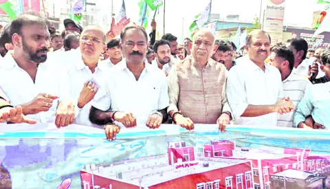 చంద్రబాబు నిర్ణయాన్ని మార్చుకోవాలి  
