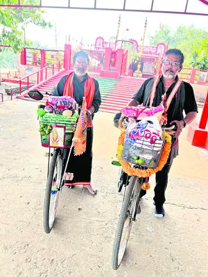 సత్తుపల్లి నుంచి  శబరిమలకు సైకిల్‌యాత్ర
