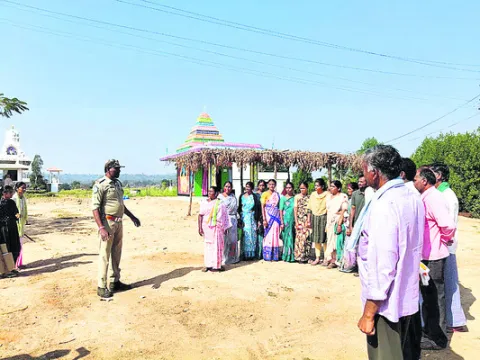 పెద్దపులి వచ్చింది..   అప్రమత్తంగా ఉండండి