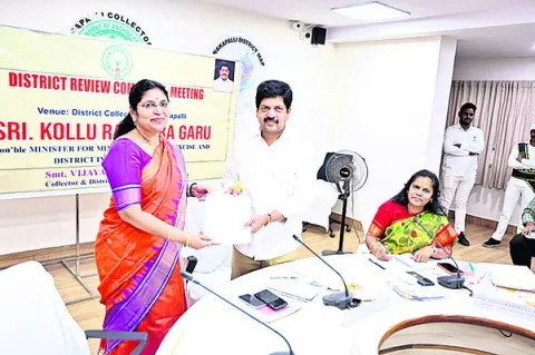 నక్కపల్లి డివిజన్‌ నుంచి 3 మండలాల మినహాయింపునకు తీర్మాన