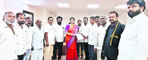 యలమంచిలిని ‘అనకాపల్లి’లోనే కొనసాగించాలి 