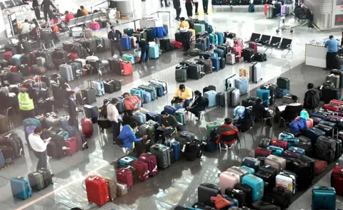 sakshi guest column by Dhanendra kumar on indian civil aviation