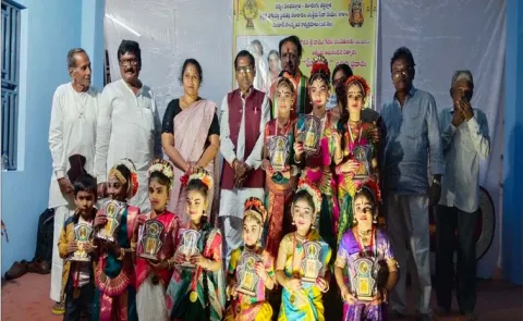 Nri Social Activist Damu Gedela honored with the Seva Ratna award