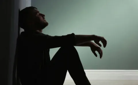 Man Catches Wife With Friend In Hotel