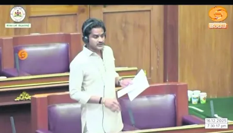 జిల్లాలో నిరుద్యోగం పోలేదు