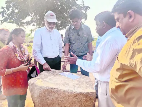 నిలువురాళ్ల పరిశోధనకు సహకారం 