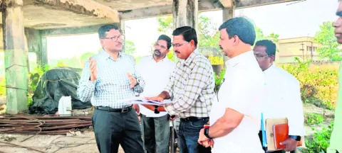 జాతరలోగా బస్టాండ్‌ పనులు పూర్తిచేయాలి