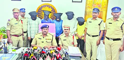 పగలు రెక్కీ.. రాత్రిళ్లు చోరీ 