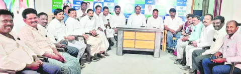 వెలిగొండపై అసత్య ప్రచారాలొద్దు