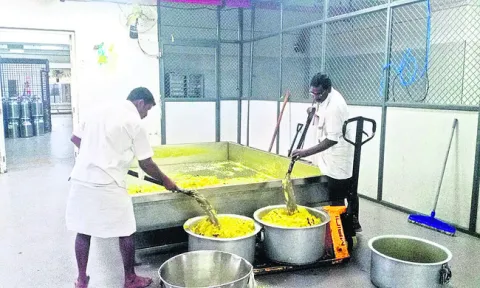 రామానుజ కూటంలో ప్రసాద తయారీకి స్వస్తి
