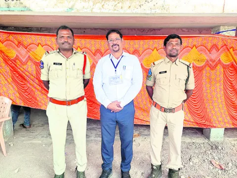 డ్యూటీలో గురుశిష్యులు