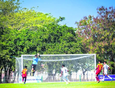 తమిళనాడు, పుదుచ్చేరి శుభారంభం 