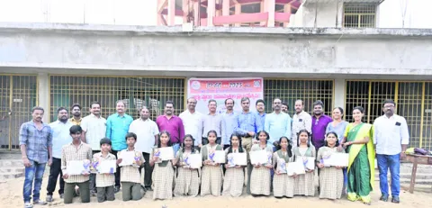 ‘కౌశల్‌’ విజేతలకు బహుమతులు 