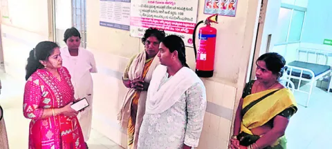 గర్భిణులకు సకాలంలోవైద్య సేవలు అందించాలి 