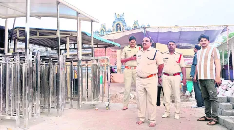 శ్రీవారి ఉత్తర ద్వార దర్శనానికి చురుగ్గా ఏర్పాట్లు 