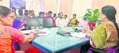 నిర్లక్ష్యం వహిస్తే కఠిన చర్యలు